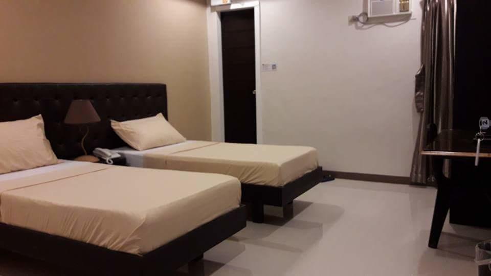 Urbantel Hotel Lucena Εξωτερικό φωτογραφία